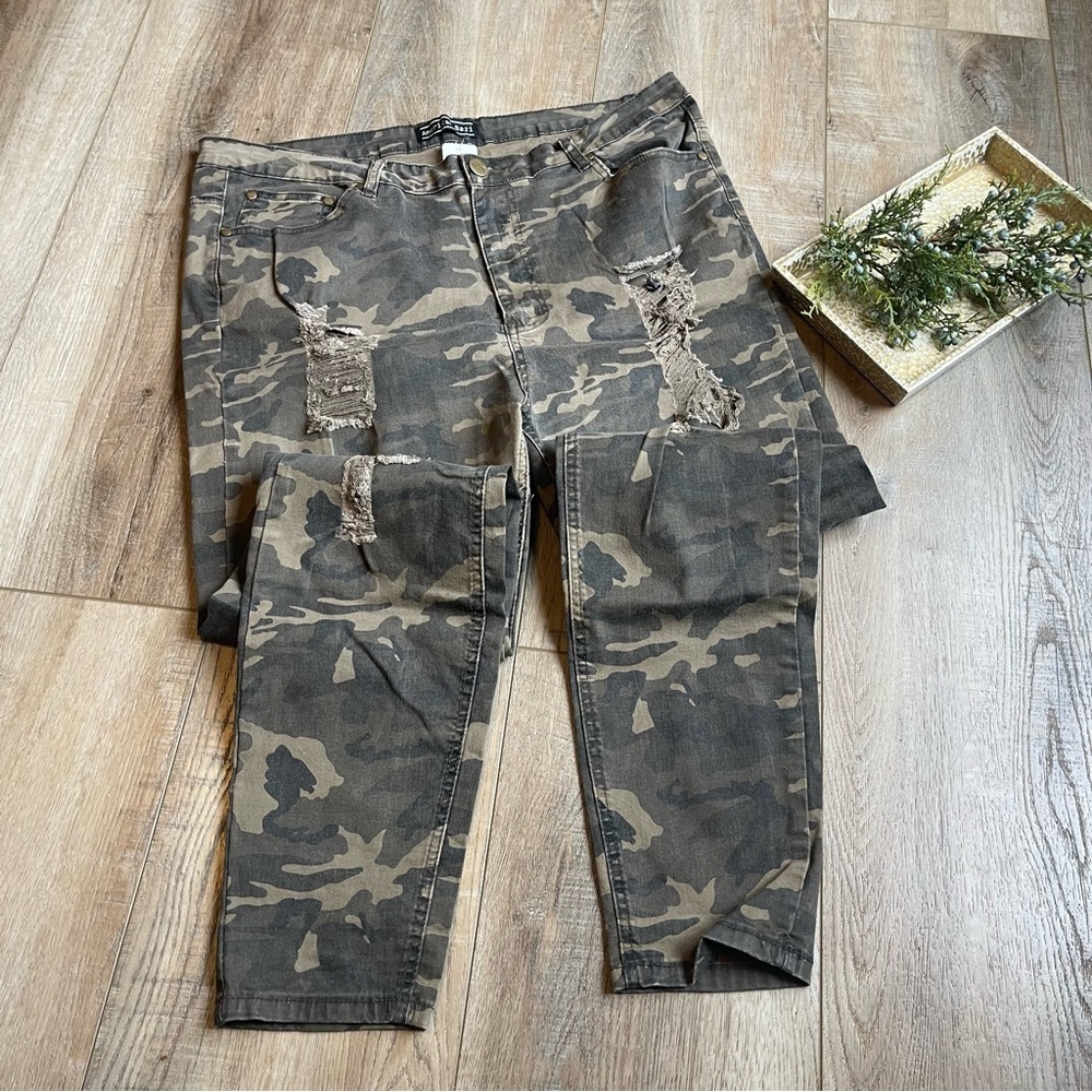 American Bazi women’s Camouflage Pants 3X - Picture 5 of 7